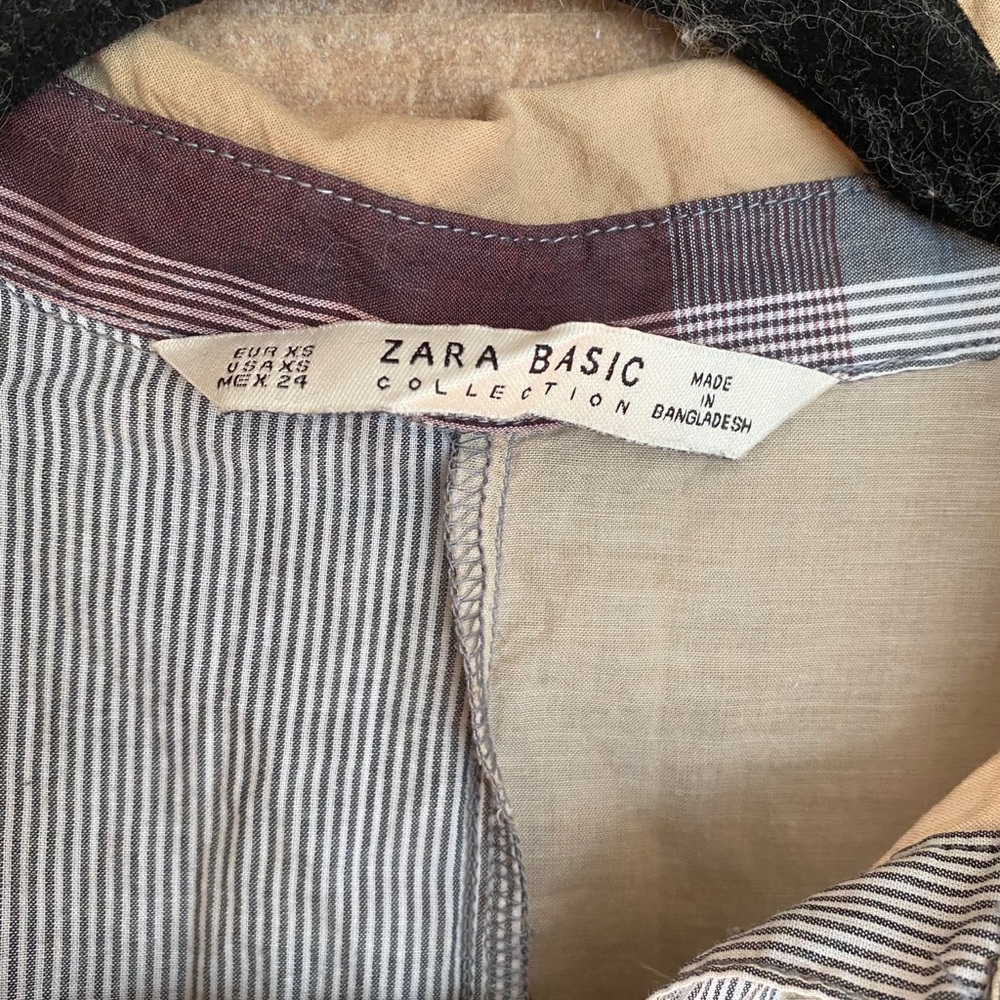 Zara Basic Button Up Ruffle Tunic - Picture 4 of 8